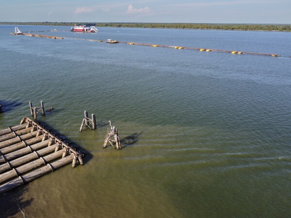 Salt water wedge in Mississippi River threatens drinking water in